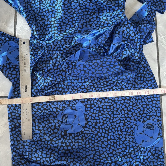 Satin peplum 80’s long sleeve midi dress - Picture 8 of 8